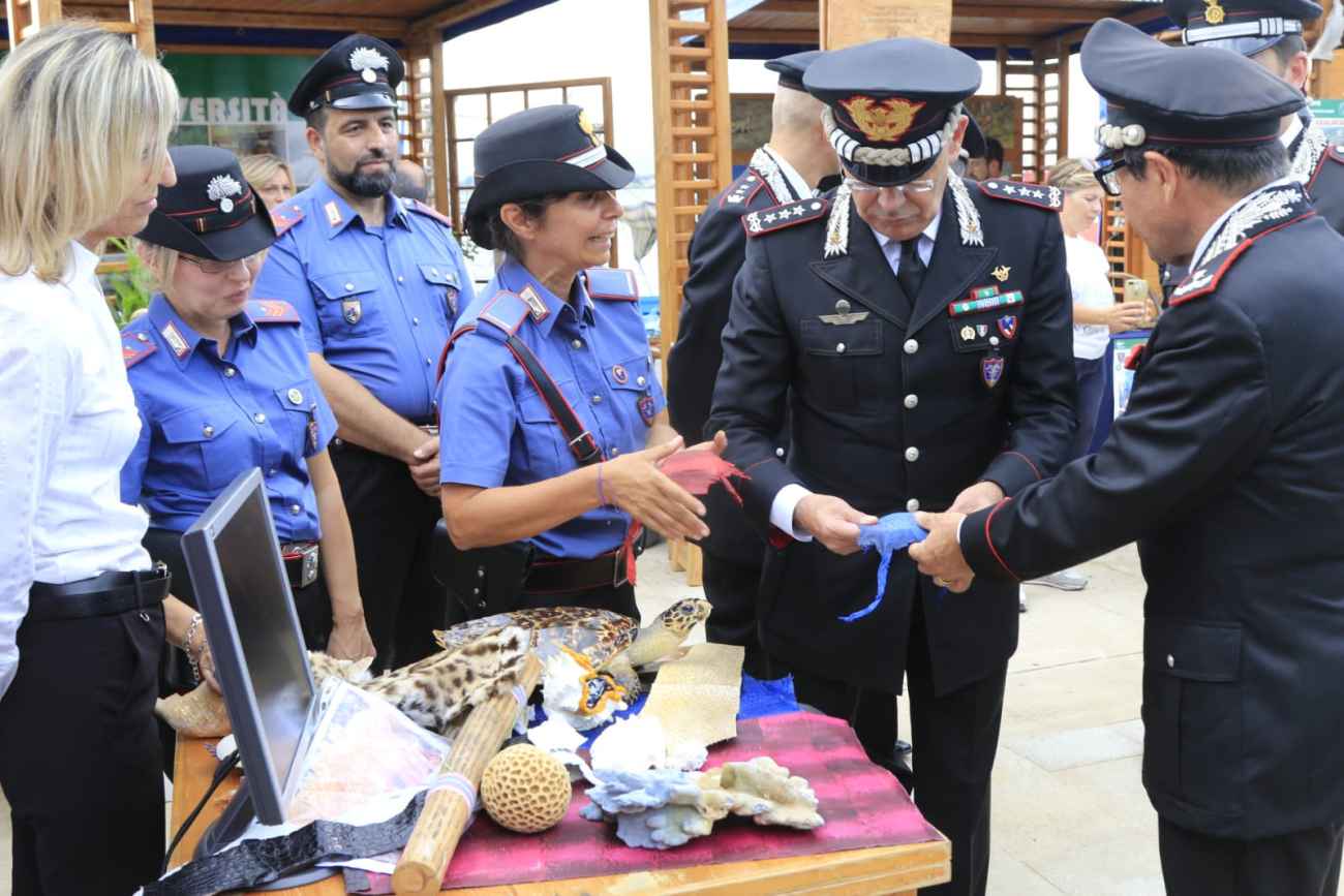 Arma dei Carbinieri a “Divinazione Expo 2024”, boom di visite per gli stand Arma dei Carbinieri a “Divinazione Expo 2024”, boom di visite per gli stand