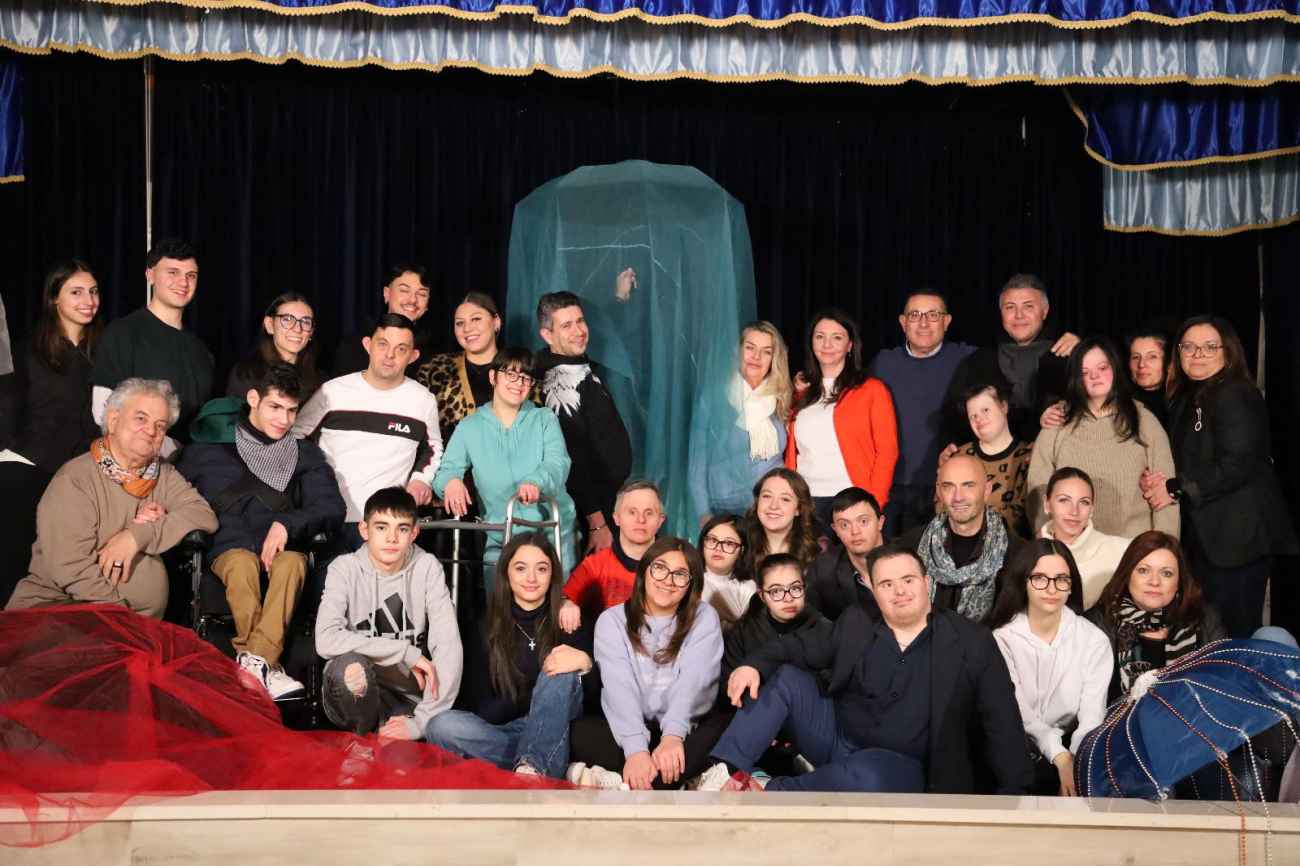 “Oltre… il Sipario”, la compagnia teatrale composta da persone con disabilitĂ si presenta il 4 marzo “Oltre… il Sipario”, la compagnia teatrale composta da persone con disabilitĂ si presenta il 4 marzo