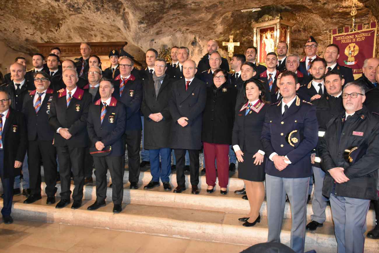 La Polizia di Stato onora San Michele Arcangelo durante il Giubileo della Speranza La Polizia di Stato onora San Michele Arcangelo durante il Giubileo della Speranza