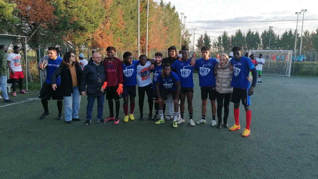 Il calcio per creare valori differenti e dire «no al razzismo» nel ricordo di Francesco Ginese Il calcio per creare valori differenti e dire «no al razzismo» nel ricordo di Francesco Ginese