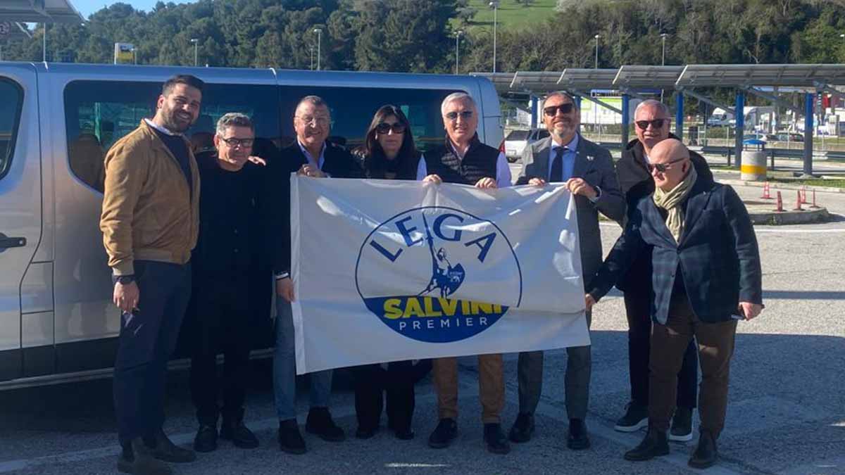 La delegazione foggiana della Lega al congresso nazionale a Firenze La delegazione foggiana della Lega al congresso nazionale a Firenze