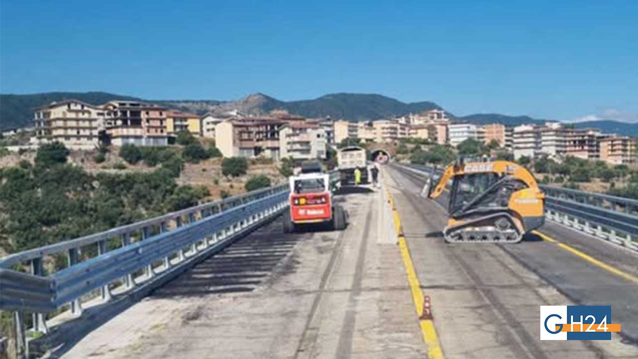 Cagnano Varano: parte il conto alla rovescia, torna percorribile il ponte sulla SS693 Cagnano Varano: parte il conto alla rovescia, torna percorribile il ponte sulla SS693