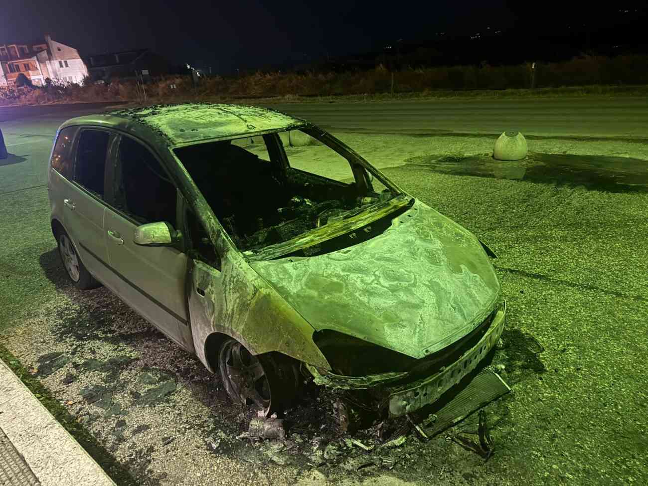 Attentato notturno all’assessore alla Cultura di Torremaggiore, auto in fiamme Attentato notturno all’assessore alla Cultura di Torremaggiore, auto in fiamme