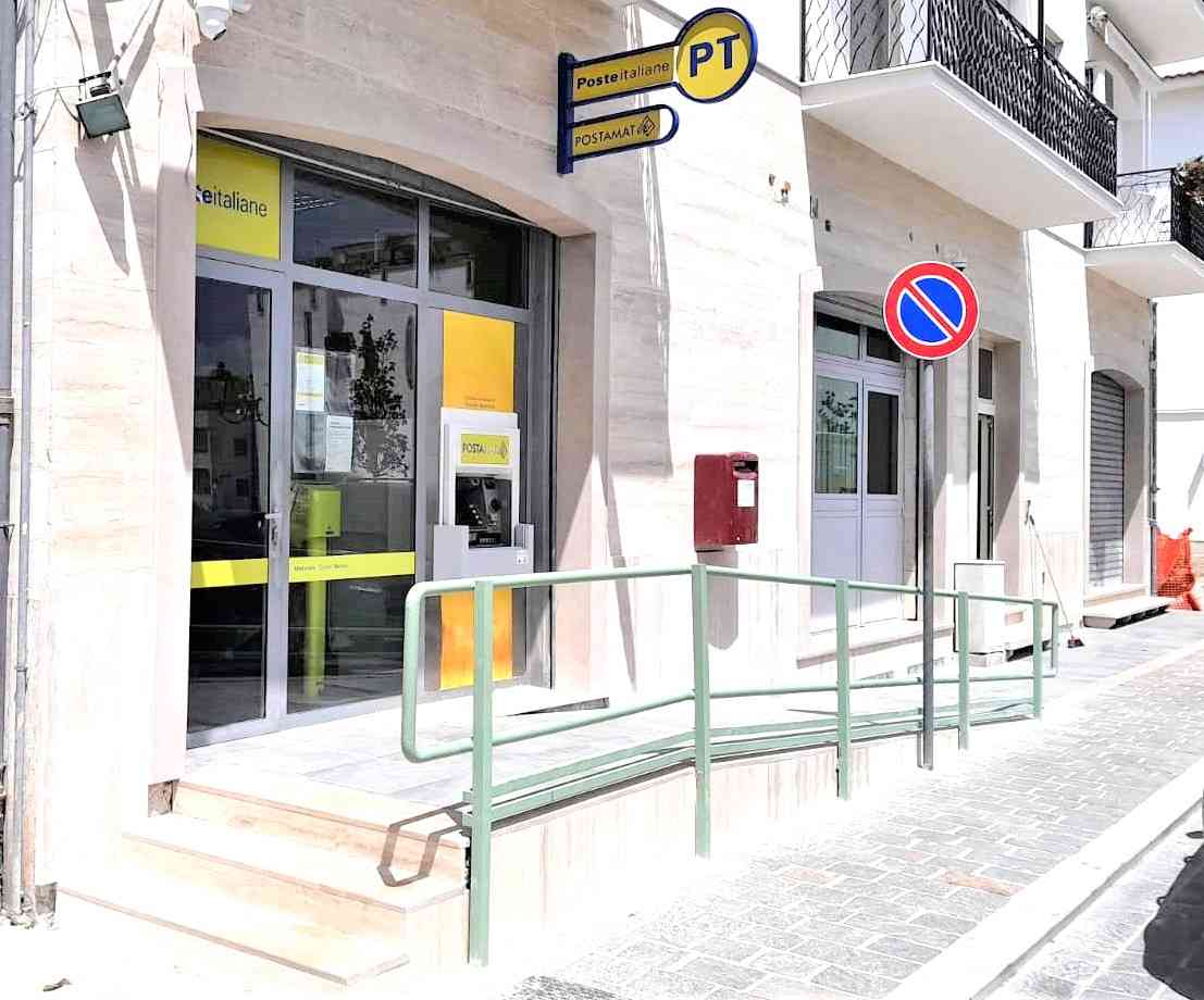 Riapre in versione Polis l’ufficio postale di Mattinata Riapre in versione Polis l’ufficio postale di Mattinata