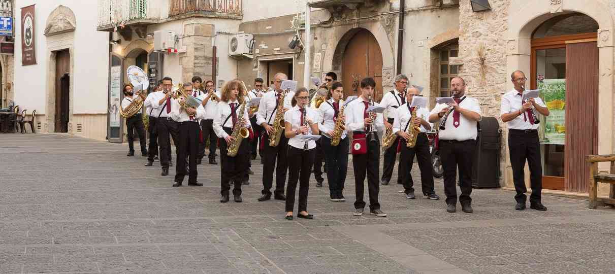 Deliceto festeggia i 20 anni della sua Banda: l’11 agosto concerto con le formazioni di Grottolella e Lacedonia. Deliceto festeggia i 20 anni della sua Banda: l’11 agosto concerto con le formazioni di Grottolella e Lacedonia.
