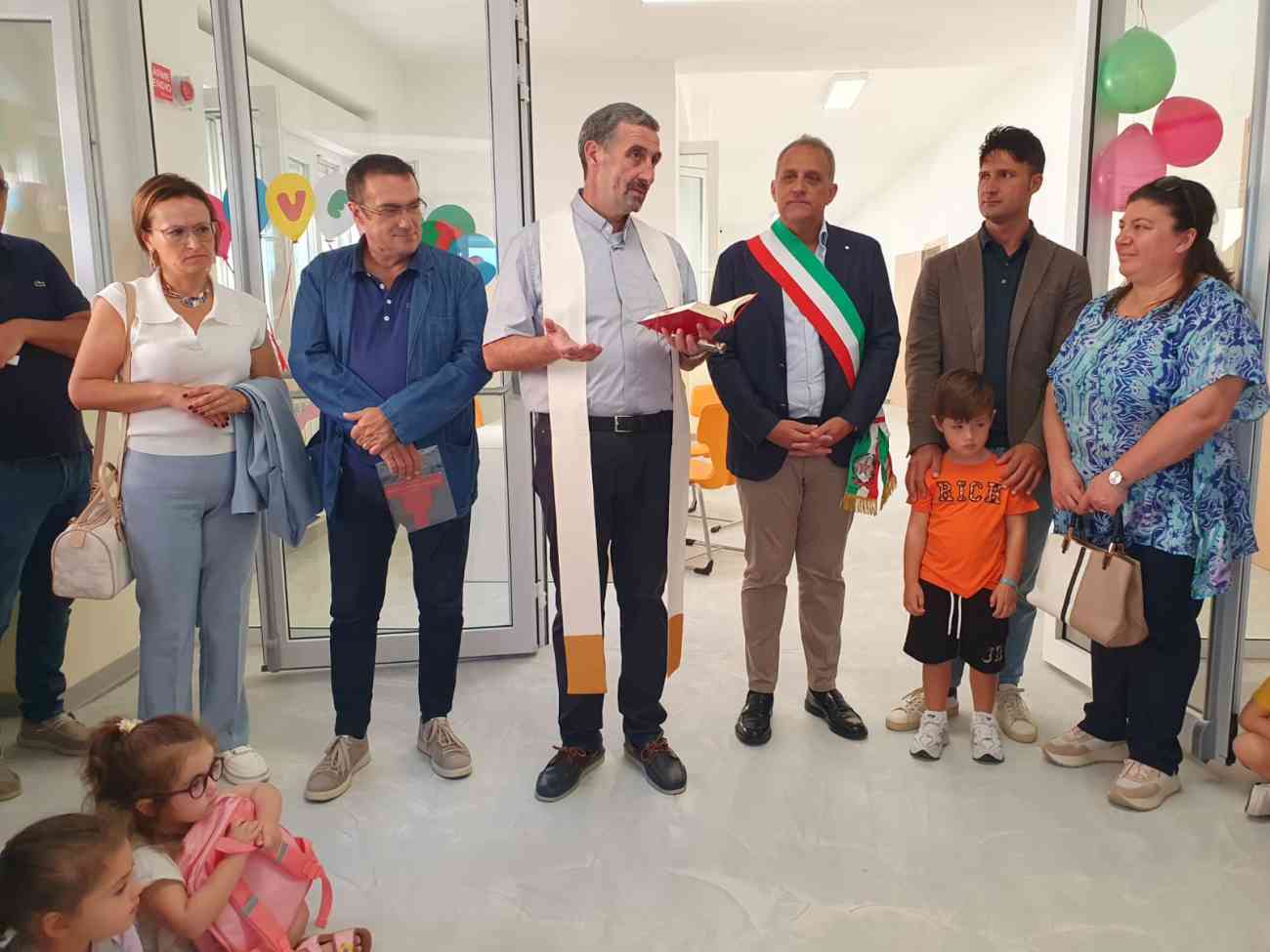 Nuovo anno scolastico, nuovo asilo: taglio del nastro a Candela Nuovo anno scolastico, nuovo asilo: taglio del nastro a Candela