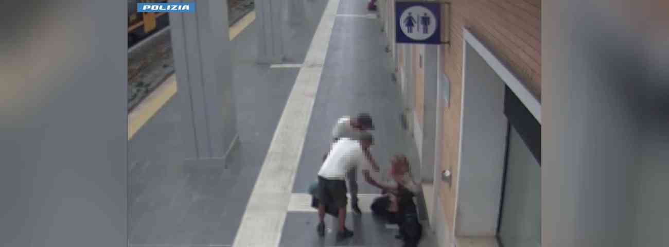 “Restituisci il cellulare o paga”: arrestati i due estorsori della stazione di Foggia “Restituisci il cellulare o paga”: arrestati i due estorsori della stazione di Foggia
