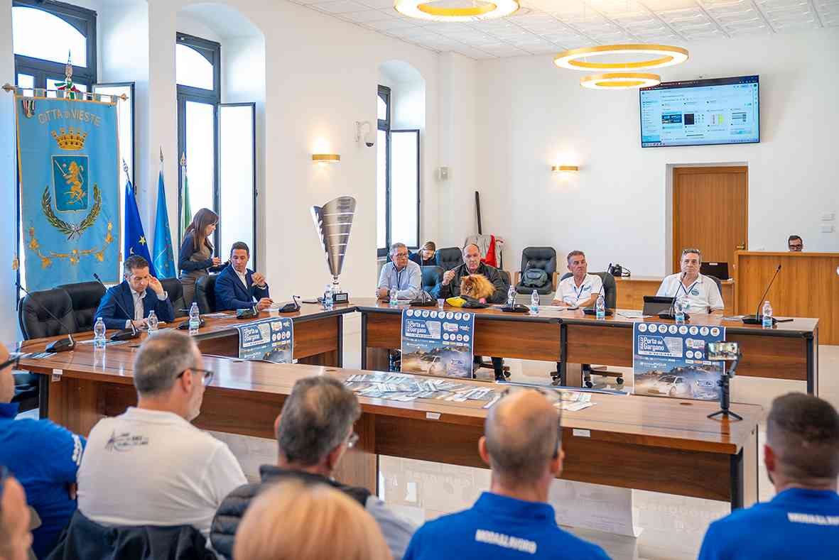 Presentata a Vieste la 15° edizione del Rally Porta del Gargano Presentata a Vieste la 15° edizione del Rally Porta del Gargano