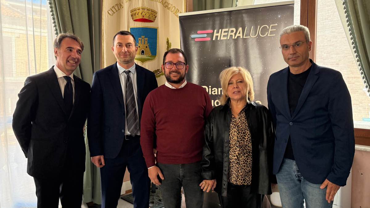 Torremaggiore fa luce al futuro con una nuova illuminazione pubblica sostenibile Torremaggiore fa luce al futuro con una nuova illuminazione pubblica sostenibile