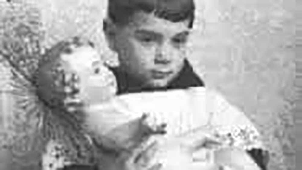 È un falso la foto di Padre Pio da bambino È un falso la foto di Padre Pio da bambino