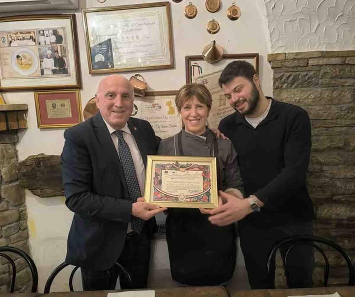 La Civilis assegna i diplomi nazionali di “Cucina Eccellente”: premiati La Balconata e Novecento La Civilis assegna i diplomi nazionali di “Cucina Eccellente”: premiati La Balconata e Novecento