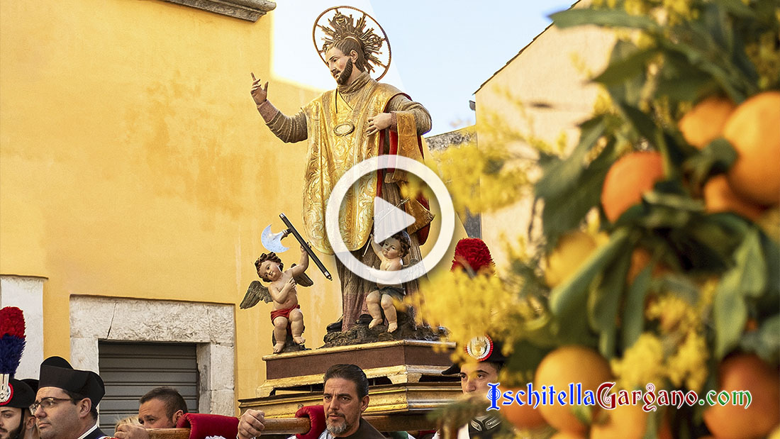 Arance e Amore, record di presenze a Vico del Gargano per la festa di San Valentino Arance e Amore, record di presenze a Vico del Gargano per la festa di San Valentino