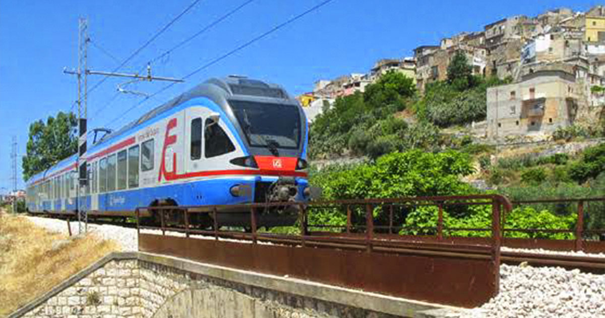 Riapre la linea ferroviaria San Severo–Peschici, stop ai bus sostitutivi Treno Ferrovie del Gargano