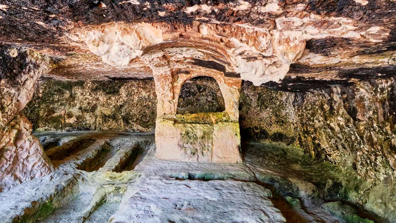 Vieste mette in mostra i suoi tesori archeologici: riapre l’Incanto Vieste mette in mostra i suoi tesori archeologici: riapre l’Incanto