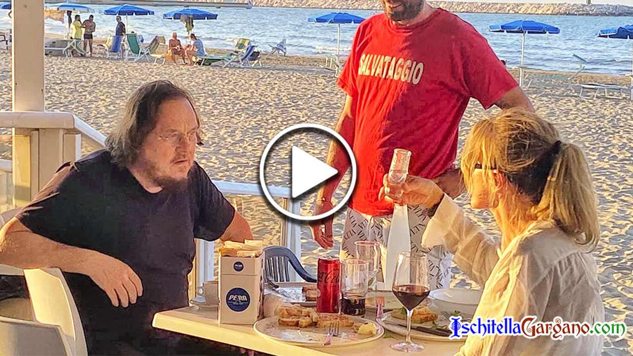 Zucchero sul Gargano con cena in spiaggia: “Un posto incantevole questa Rodi Garganico” Zucchero sul Gargano con cena in spiaggia: “Un posto incantevole questa Rodi Garganico”