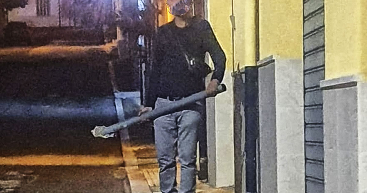 Terrore a San Nicandro Garganico, armato di spranga ferisce i passanti Terrore a San Nicandro Garganico, armato di spranga ferisce i passanti