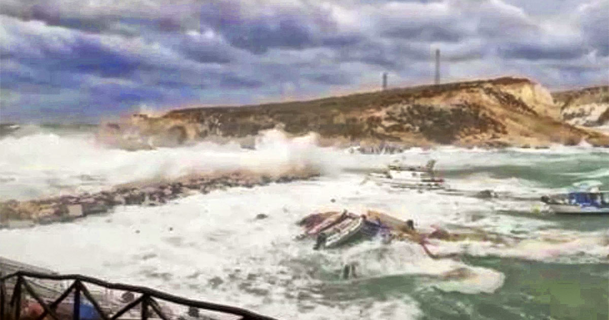 Isole Tremiti irraggiungibili da due giorni: mare agitato e vento forza 7 Isole Tremiti irraggiungibili da due giorni: mare agitato e vento forza 7
