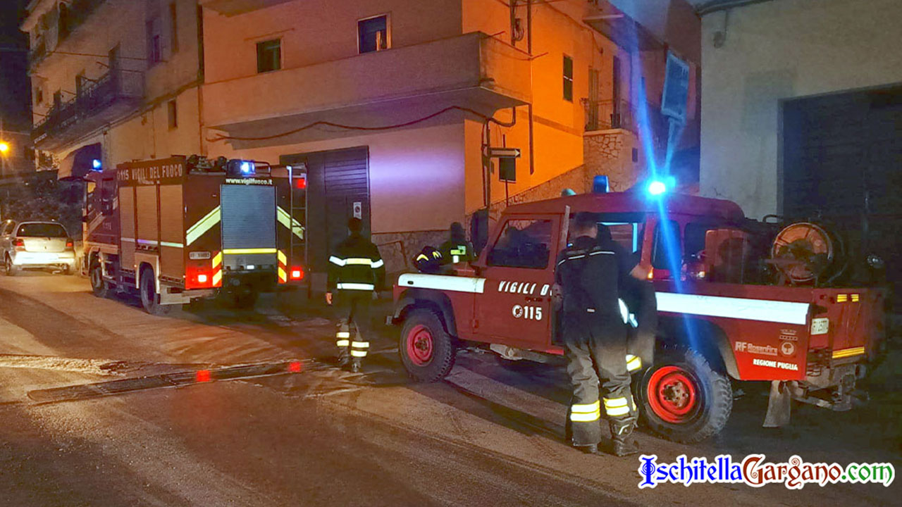Panico in un condominio di Ischitella, principio d’incendio per un cortocircuito Panico in un condominio di Ischitella, principio d’incendio per un cortocircuito