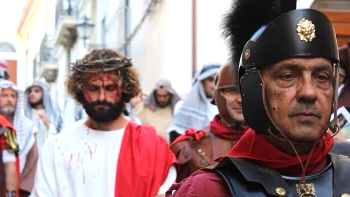 Carpino, ritorna la Via Crucis vivente tra fede e tradizione Carpino, ritorna la Via Crucis vivente tra fede e tradizione