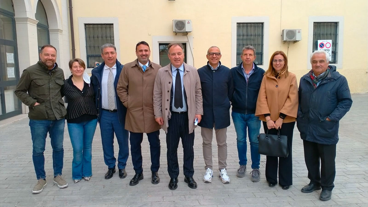 Vico del Gargano: incontro tra giunta comunale e rappresentanti della Regione Puglia Vico del Gargano: incontro tra giunta comunale e rappresentanti della Regione Puglia