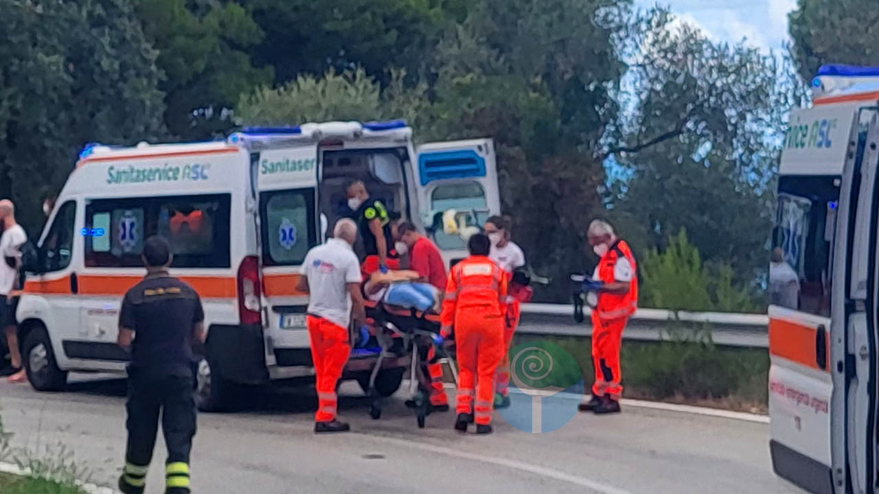 Gargano, schianto fra auto a causa dell’asfalto bagnato, un ferito Gargano, schianto fra auto a causa dell’asfalto bagnato, un ferito