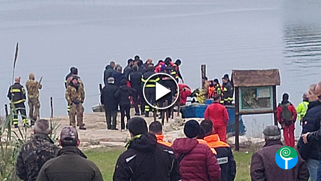 Tragedia a Carpino: il cadavere del pescatore 78enne ritrovato dopo le ricerche (VIDEO) Tragedia a Carpino: il cadavere del pescatore 78enne ritrovato dopo le ricerche (VIDEO)