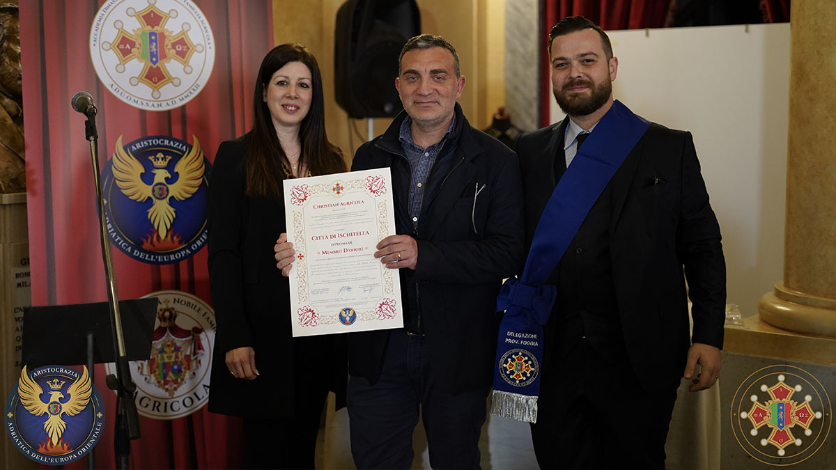 Ischitella riceve il Premio Internazionale Capitolino Omaggiato a Gnaeus Iulius AGRICOLA Ischitella riceve il Premio Internazionale Capitolino Omaggiato a Gnaeus Iulius AGRICOLA