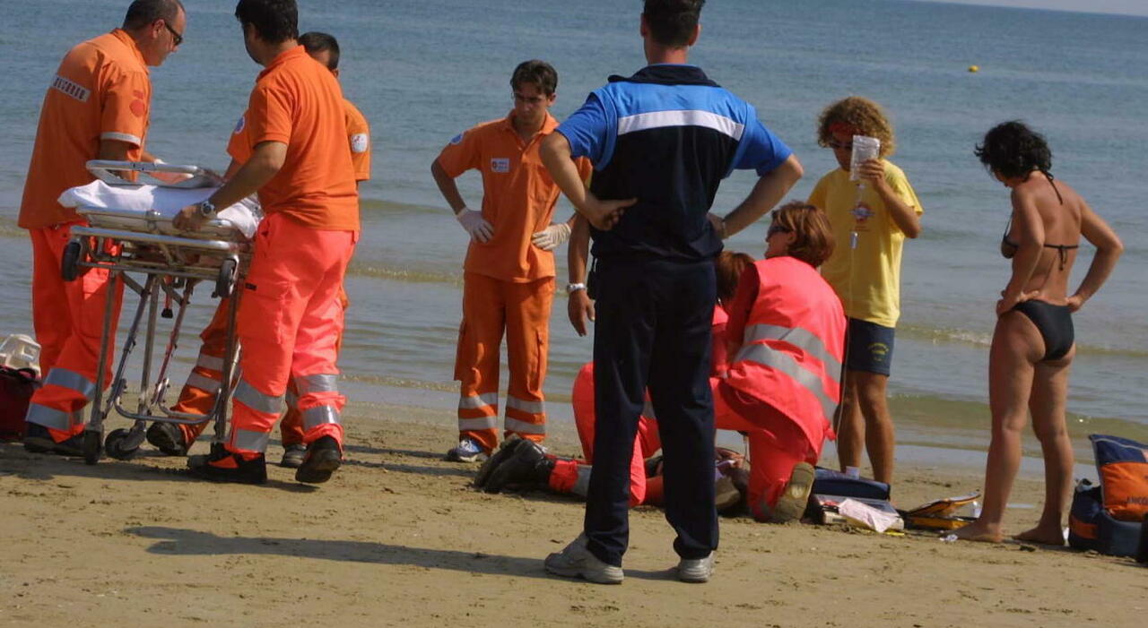 Tragedia a Vieste, annega per salvare la nipotina di 3 anni: morta la 57enne Savina Disanti Tragedia a Vieste, annega per salvare la nipotina di 3 anni: morta la 57enne Savina Disanti