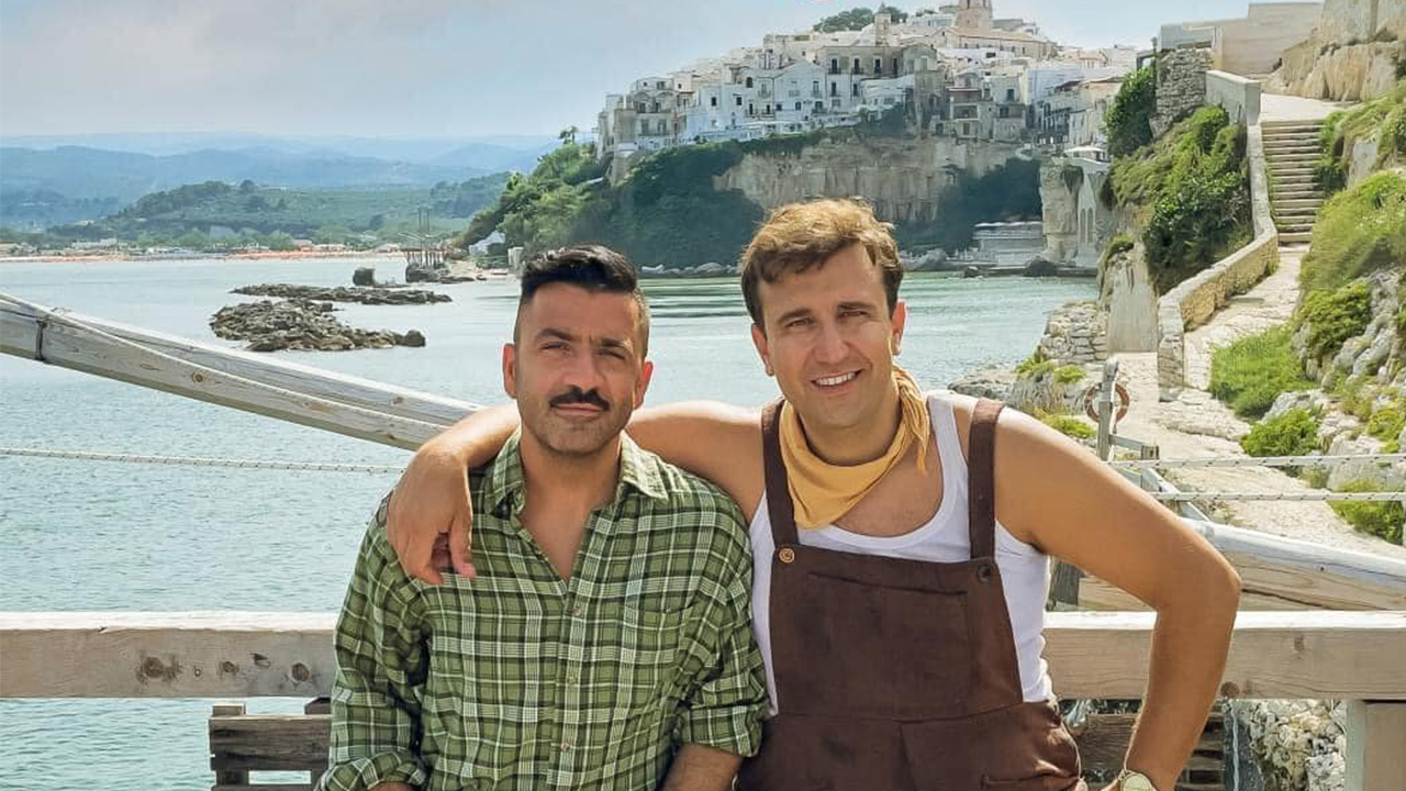 Vieste e il Trabucco di San Francesco sulla locandina del nuovo film di Pio e Amedeo Vieste e il Trabucco di San Francesco sulla locandina del nuovo film di Pio e Amedeo