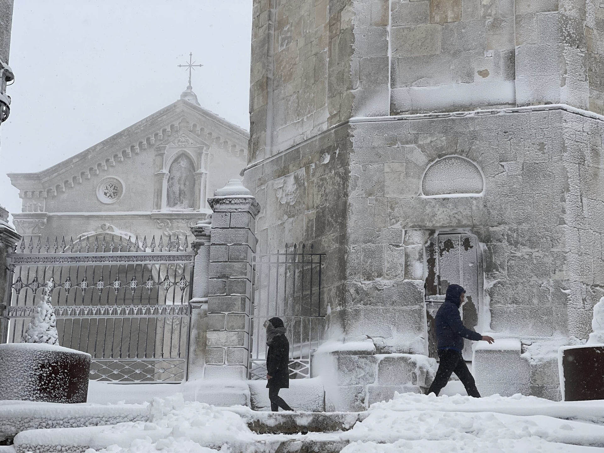 Torna l’inverno sulla Puglia, neve in collina e venti di burrasca Torna l’inverno sulla Puglia, neve in collina e venti di burrasca