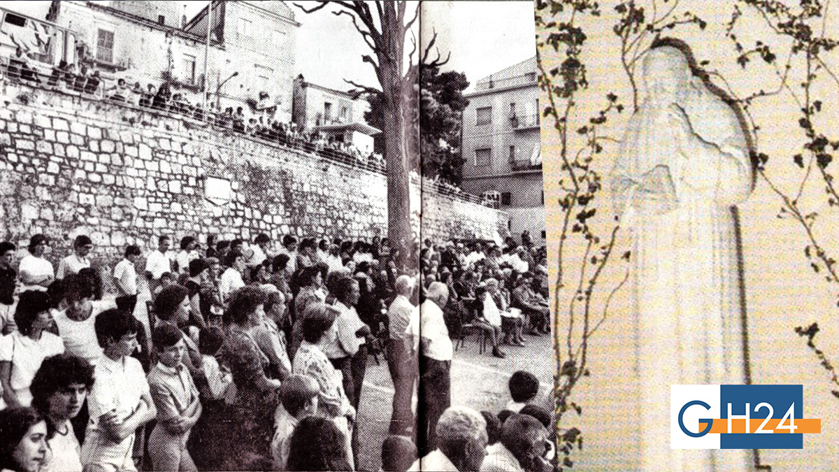 Quando ad Ischitella venne inaugurata la nicchia di Padre Pio tra migliaia di fedeli Quando ad Ischitella venne inaugurata la nicchia di Padre Pio tra migliaia di fedeli