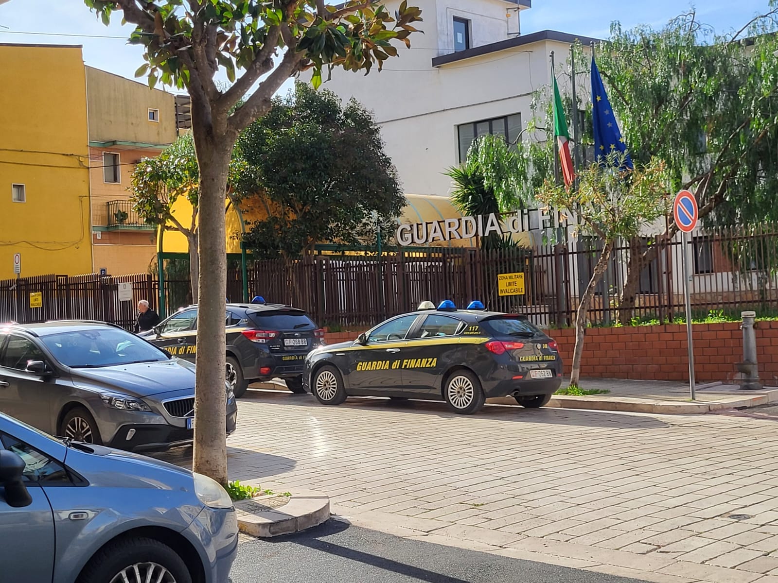 Fiamme gialle in azione a San Nicandro Garganico: contrasto allo spaccio e ai furti Fiamme gialle in azione a San Nicandro Garganico: contrasto allo spaccio e ai furti
