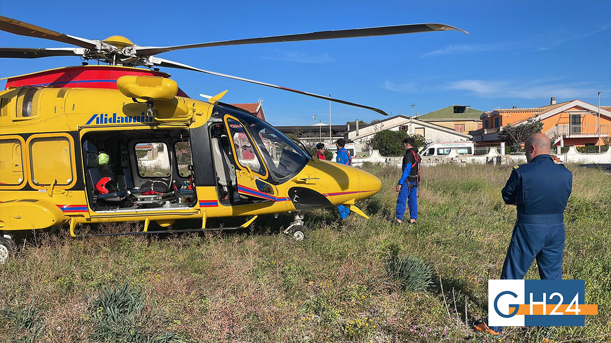 Vieste, perde il controllo della moto e finisce fuori strada: ferito un 25enne Vieste, perde il controllo della moto e finisce fuori strada: ferito un 25enne