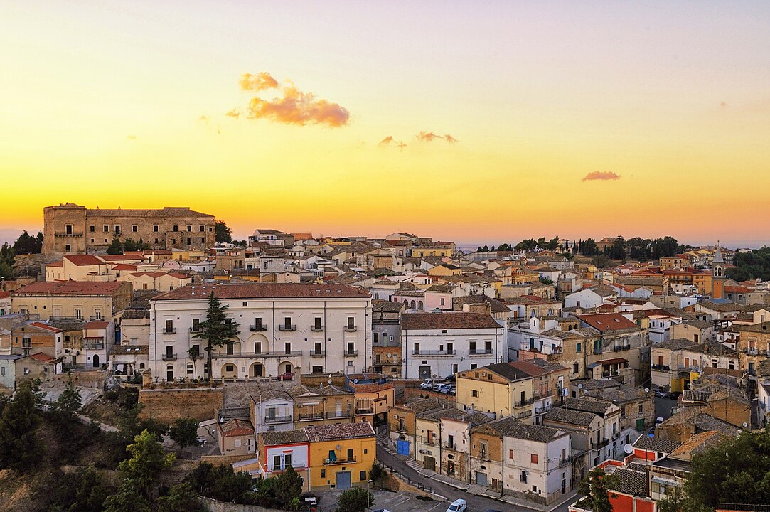 1083px-Palazzoducalepanoramica