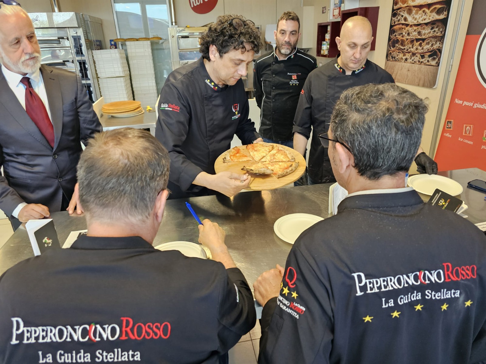 Giudice di Gara Internazionale di Pizze, il primo corso al mondo Giudice di Gara Internazionale di Pizze, il primo corso al mondo