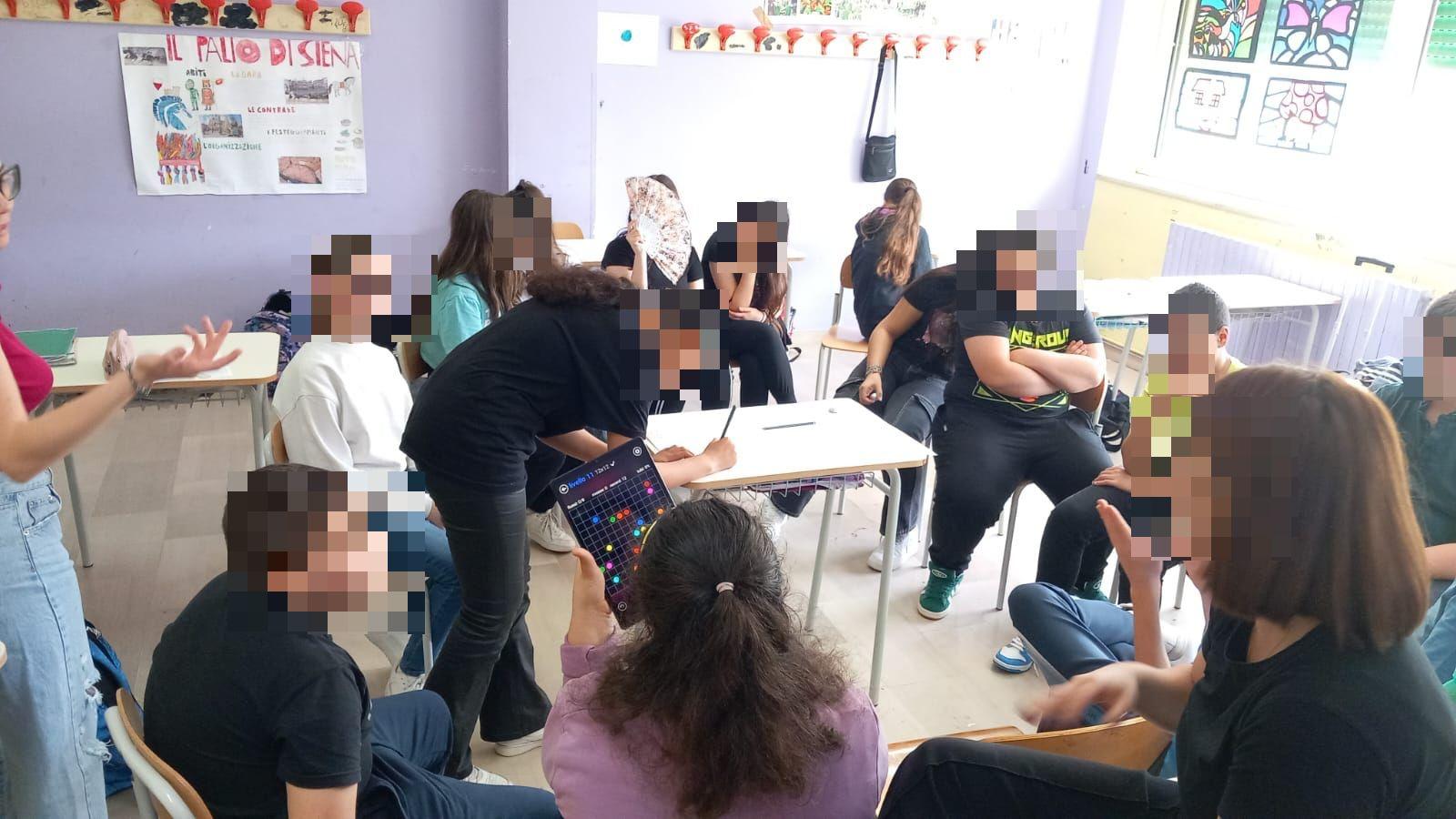 A Cerignola ed Orta Nova due panchine gialle contro bullismo e cyberbullismo A Cerignola ed Orta Nova due panchine gialle contro bullismo e cyberbullismo