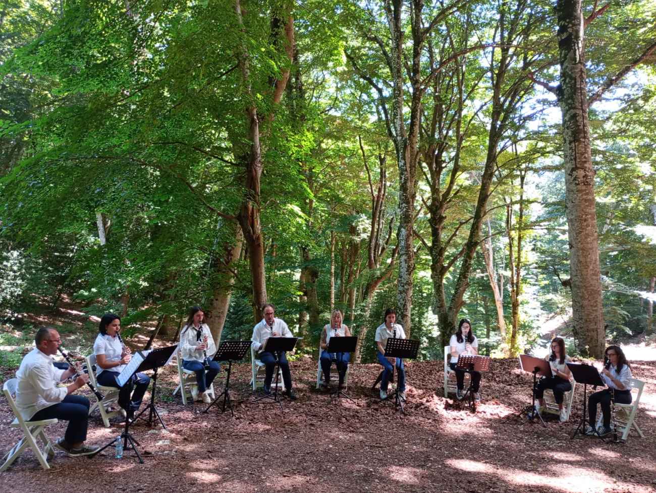 “Suoni d’Umbra”, godersi le tarantelle immersi nella natura. Sabato secondo appuntamento in Foresta “Suoni d’Umbra”, godersi le tarantelle immersi nella natura. Sabato secondo appuntamento in Foresta