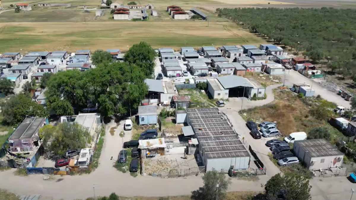 Il malessere del campo nomadi ad Arpinova a Foggia Il malessere del campo nomadi ad Arpinova a Foggia