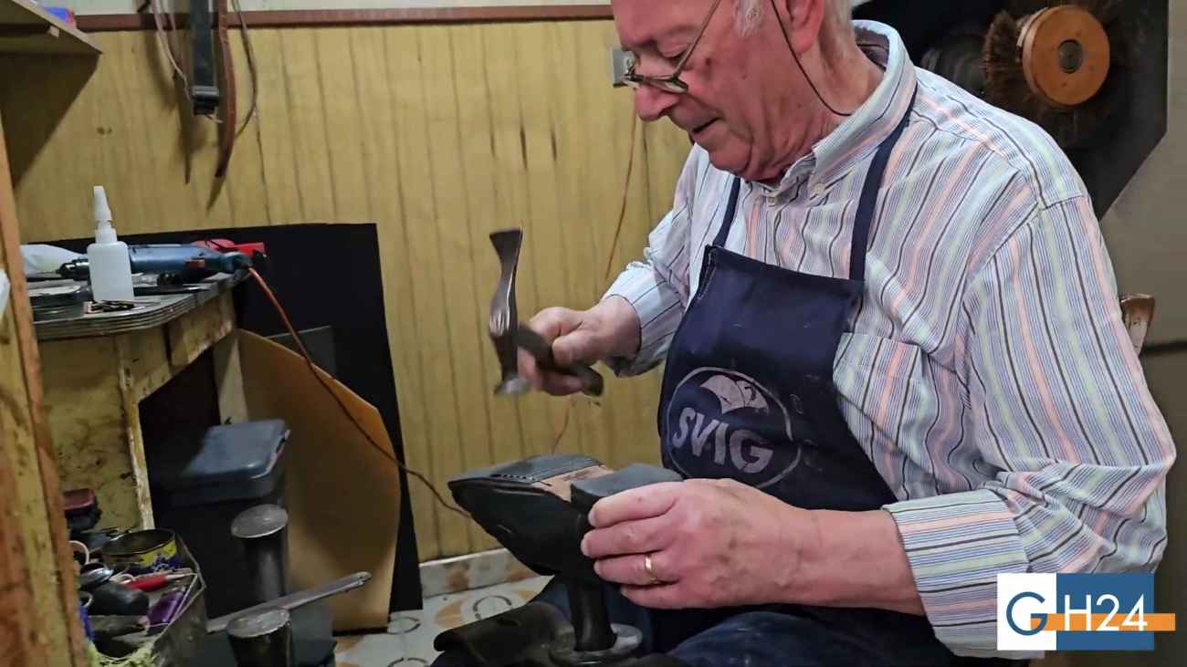 Alberto Guerra, il maestro calzolaio più anziano di Manfredonia Alberto Guerra, il maestro calzolaio più anziano di Manfredonia