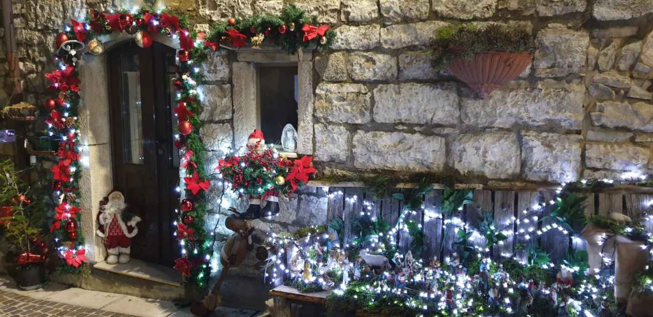 Il Natale più luminoso nel paese più piccolo della Puglia: Celle di San Vito si accende Il Natale più luminoso nel paese più piccolo della Puglia: Celle di San Vito si accende