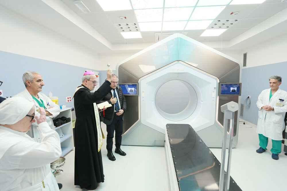 A Casa Sollievo il nuovo acceleratore lineare per radioterapia dotato di IA A Casa Sollievo il nuovo acceleratore lineare per radioterapia dotato di IA