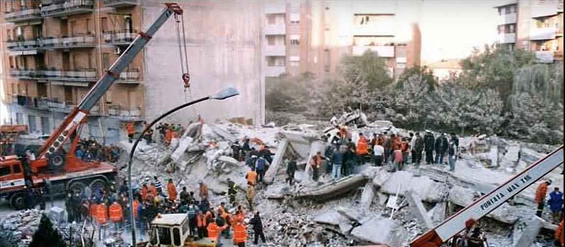 Crollo Viale Giotto a Foggia, 25 anni dopo la tragedia: iniziative per ricordare le 67 vittime Crollo Viale Giotto a Foggia, 25 anni dopo la tragedia: iniziative per ricordare le 67 vittime