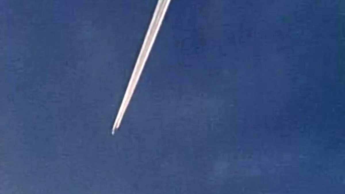 Paura sul volo New York-New Delhi per allarme bomba, caccia da Foggia scortano l’aereo Paura sul volo New York-New Delhi per allarme bomba, caccia da Foggia scortano l’aereo