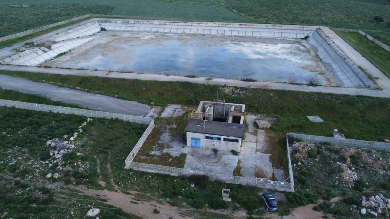 Manfredonia, Monte Aquilone: la vasca di accumulo totalmente priva d’acqua Manfredonia, Monte Aquilone: la vasca di accumulo totalmente priva d’acqua