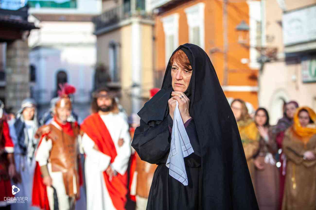 Carpino si appresta a vivere la Settimana Santa con la Via Crucis Vivente Carpino si appresta a vivere la Settimana Santa con la Via Crucis Vivente