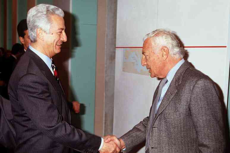 A 95 anni ci ha lasciato Franzo Grande Stevens, cittadino onorario di Ischitella A 95 anni ci ha lasciato Franzo Grande Stevens, cittadino onorario di Ischitella