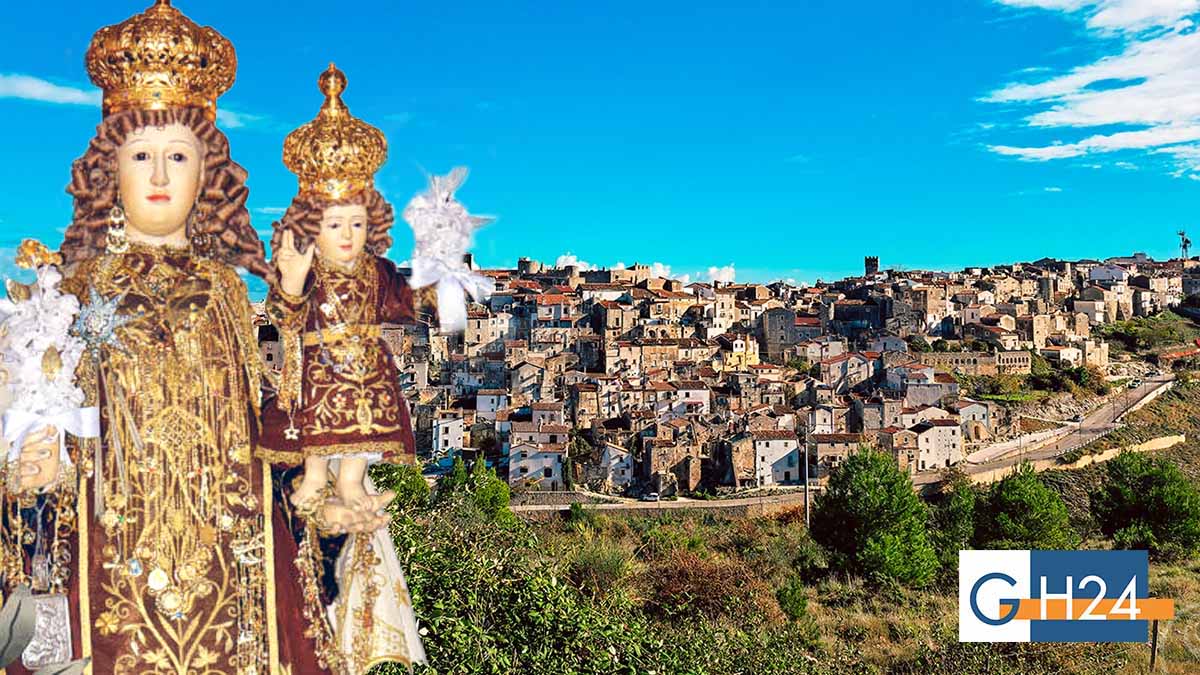 Vico del Gargano celebra la Madonna del Carmine: fede, folklore e tradizione Vico del Gargano celebra la Madonna del Carmine: fede, folklore e tradizione