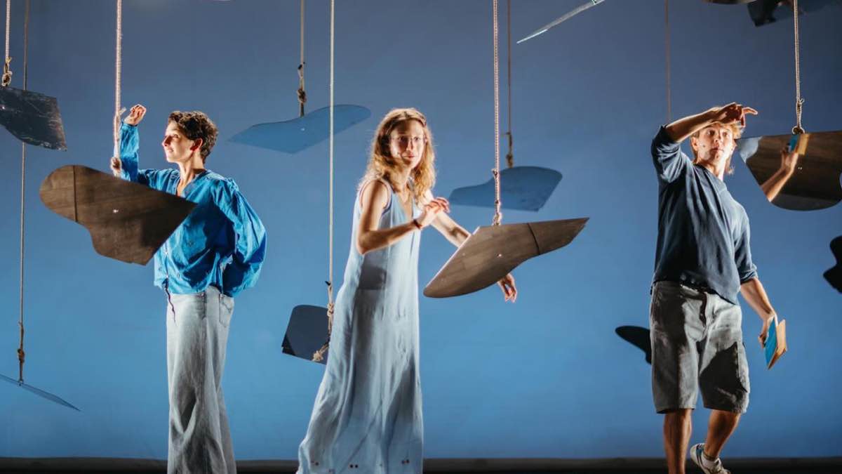 La scena di “respIRA” del “Dalla” di Manfredonia: attesi anche Francesco Pannofino, Luca Bizzarri, Paolo Sassanelli, Francesco Acquaroli, Emilio Solfrizzi La scena di “respIRA” del “Dalla” di Manfredonia: attesi anche Francesco Pannofino, Luca Bizzarri, Paolo Sassanelli, Francesco Acquaroli, Emilio Solfrizzi