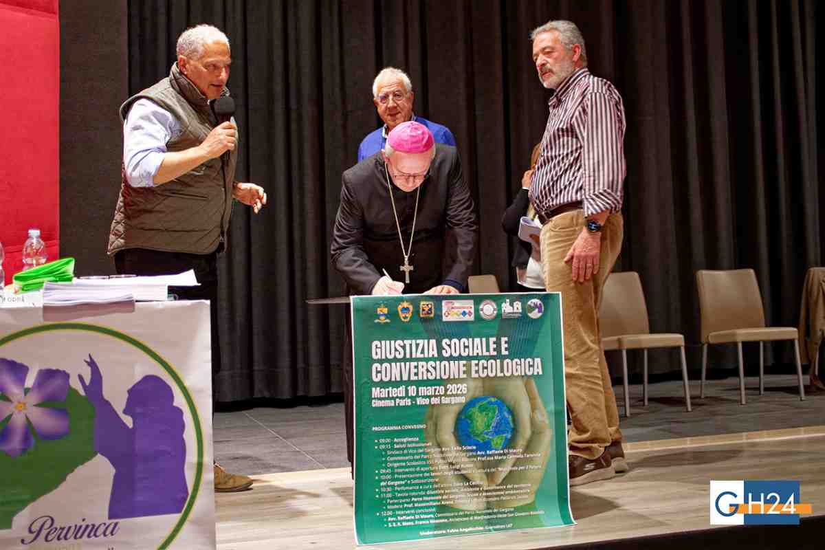 I giovani del Gargano firmano il loro Manifesto: studenti e istituzioni insieme per un patto sul territorio I giovani del Gargano firmano il loro Manifesto: studenti e istituzioni insieme per un patto sul territorio