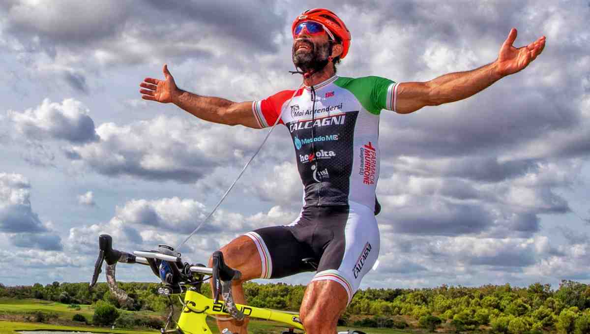 L’atleta paraolimpico Carlo Calcagni e l’autore Ivan Loriso ospiti a Foggia L’atleta paraolimpico Carlo Calcagni e l’autore Ivan Loriso ospiti a Foggia